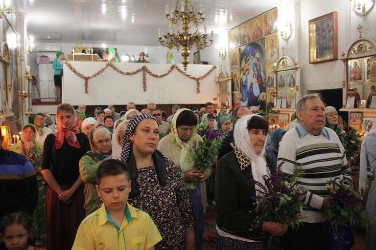 православные покрова отметили день святой троицы (фото, видео) - изображение 1
