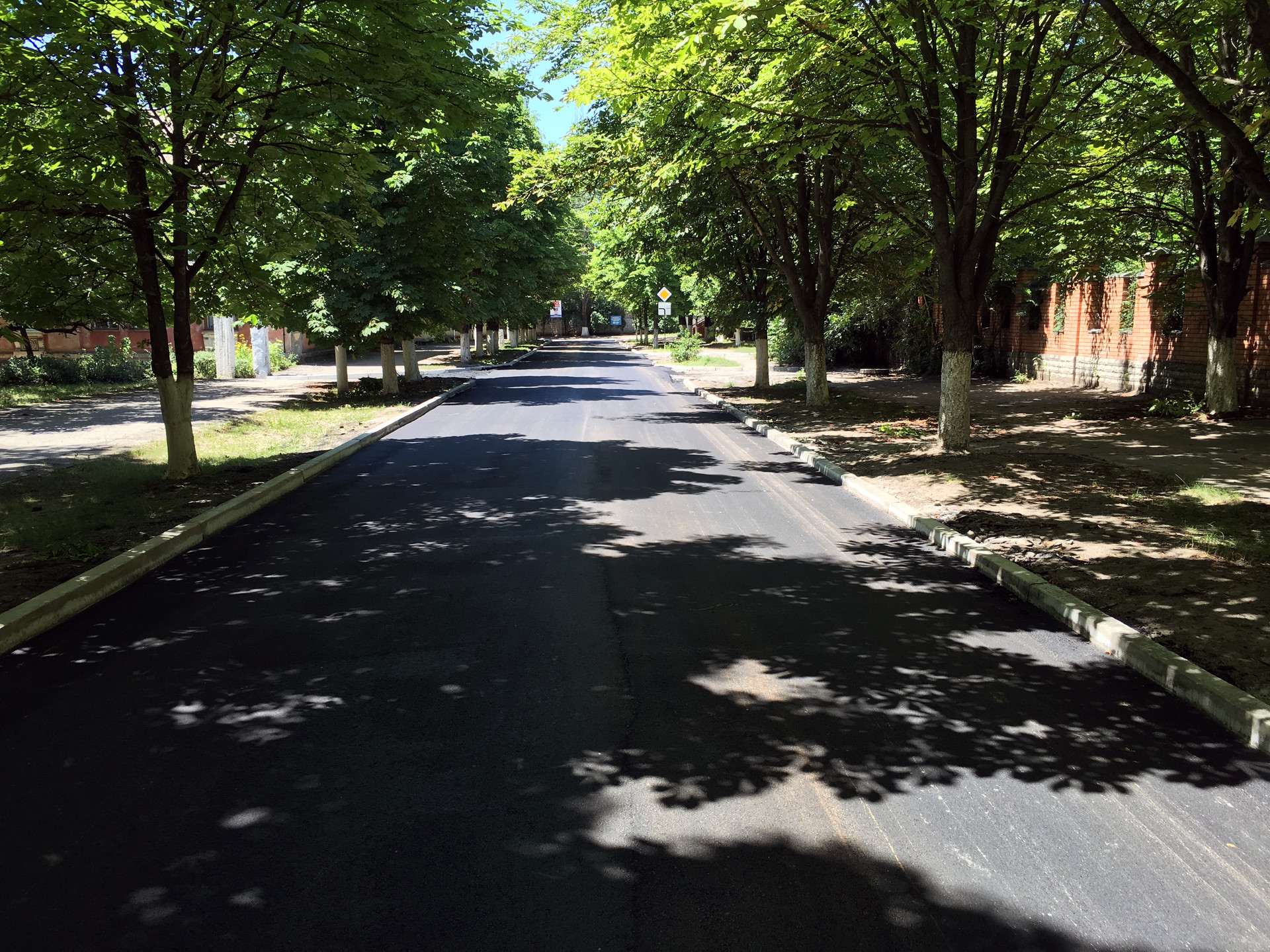 вулиця медична з новим асфальтом... - изображение 1