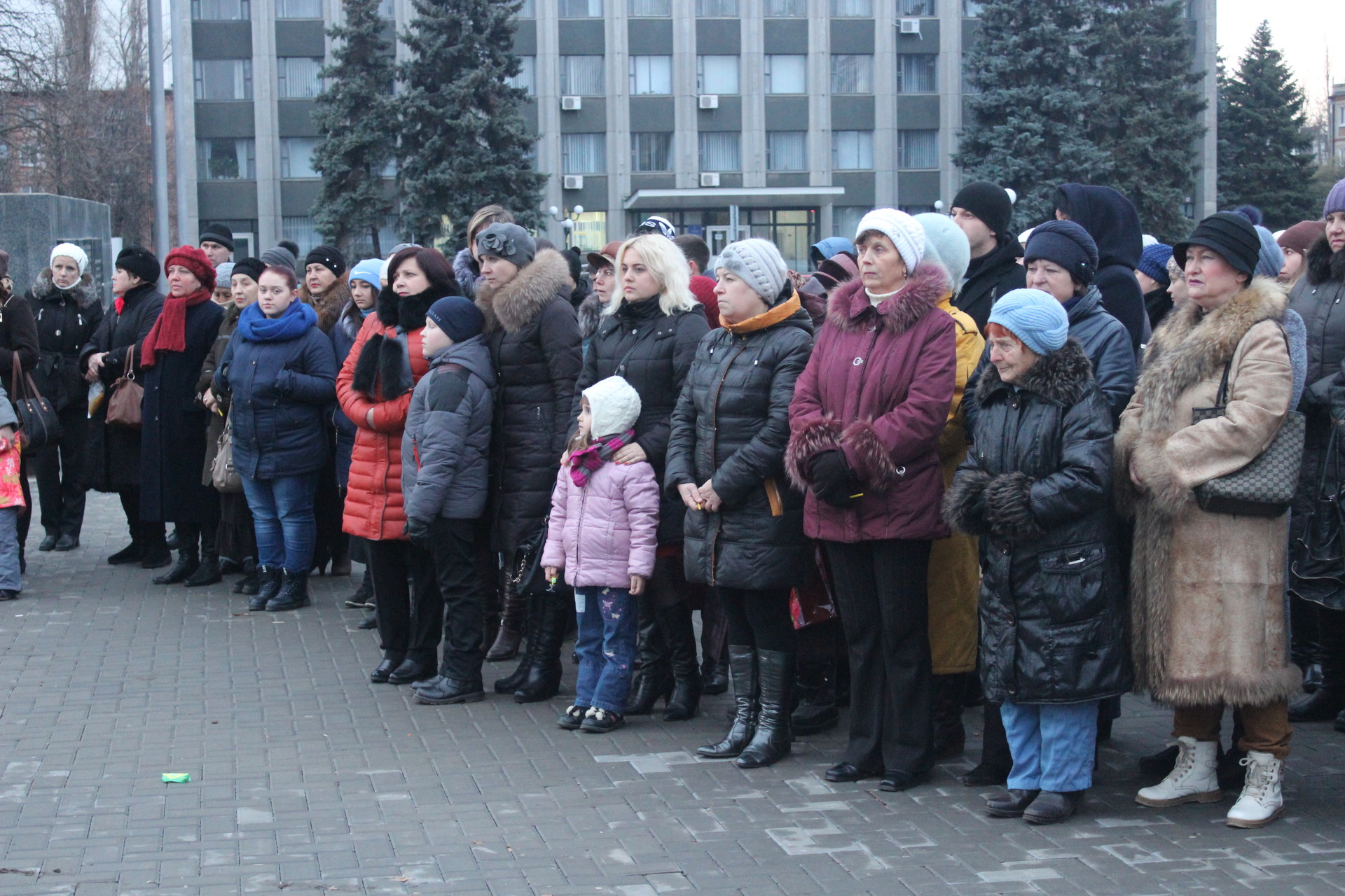 в покрове почтили память жертв голодоморов - изображение 2 в покрове почтили память жертв голодоморов - изображение 2