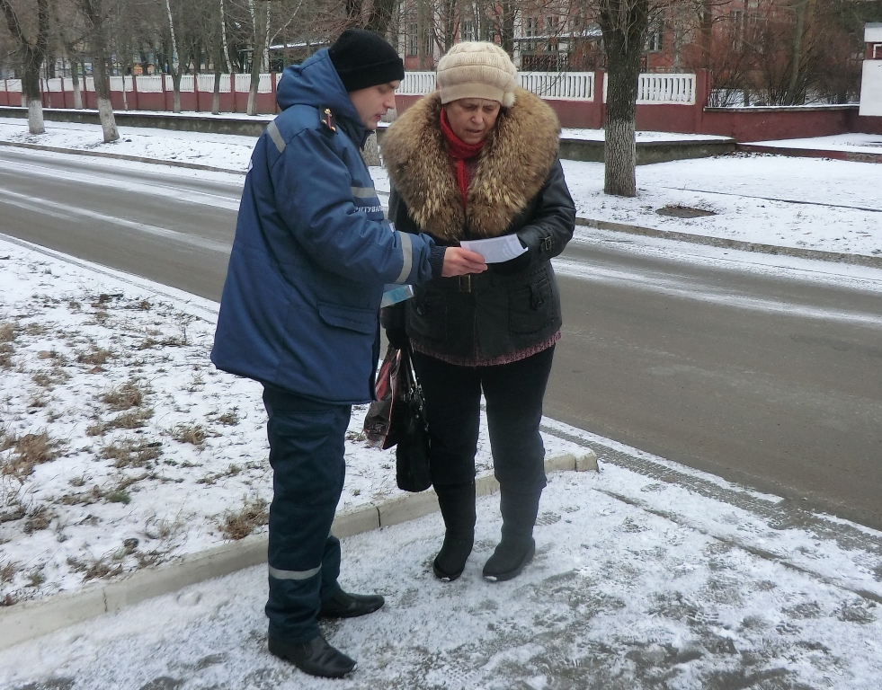 рятувальники проводять заходи із запобігання пожеж у житловому секторі під час новорічних та різдвяних свят - изображение 2 рятувальники проводять заходи із запобігання пожеж у житловому секторі під час новорічних та різдвяних свят - изображение 2