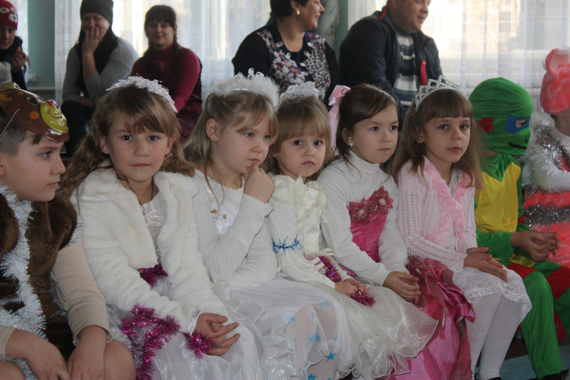 новогодний утренник в александровской школе - изображение 1