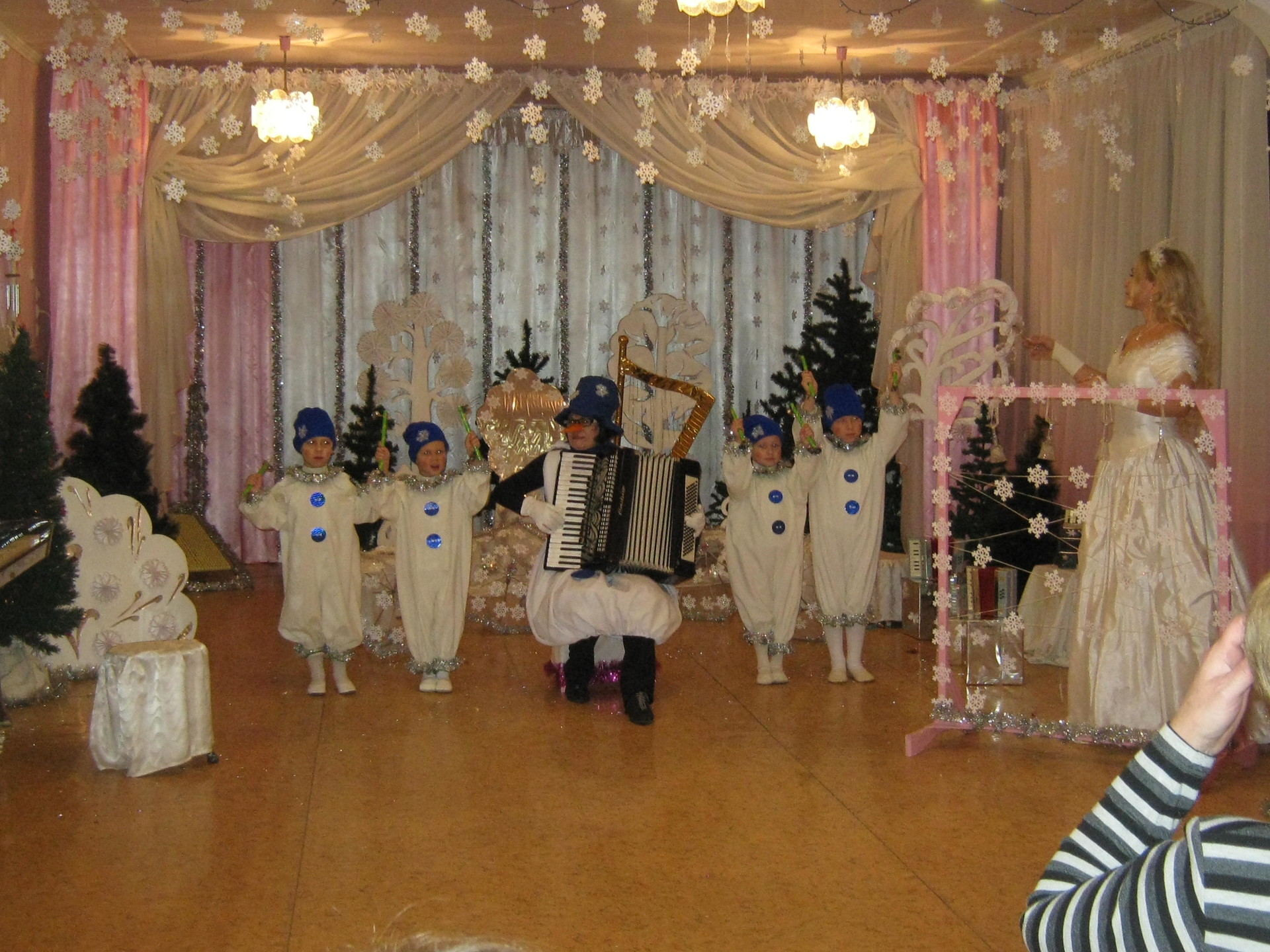 в детском саду «малятко» -  мюзикл «зимняя сказка»… - изображение 1 в детском саду «малятко» -  мюзикл «зимняя сказка»… - изображение 1