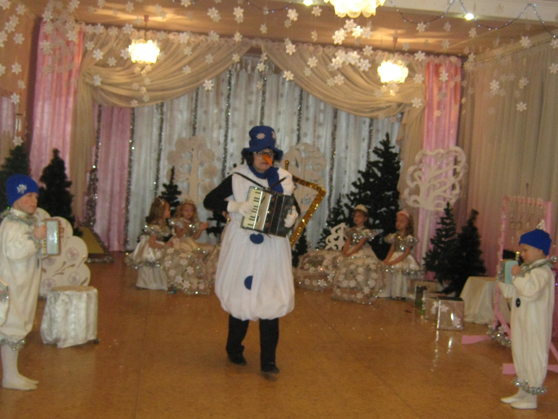 в детском саду «малятко» -  мюзикл «зимняя сказка»… - изображение 2 в детском саду «малятко» -  мюзикл «зимняя сказка»… - изображение 2