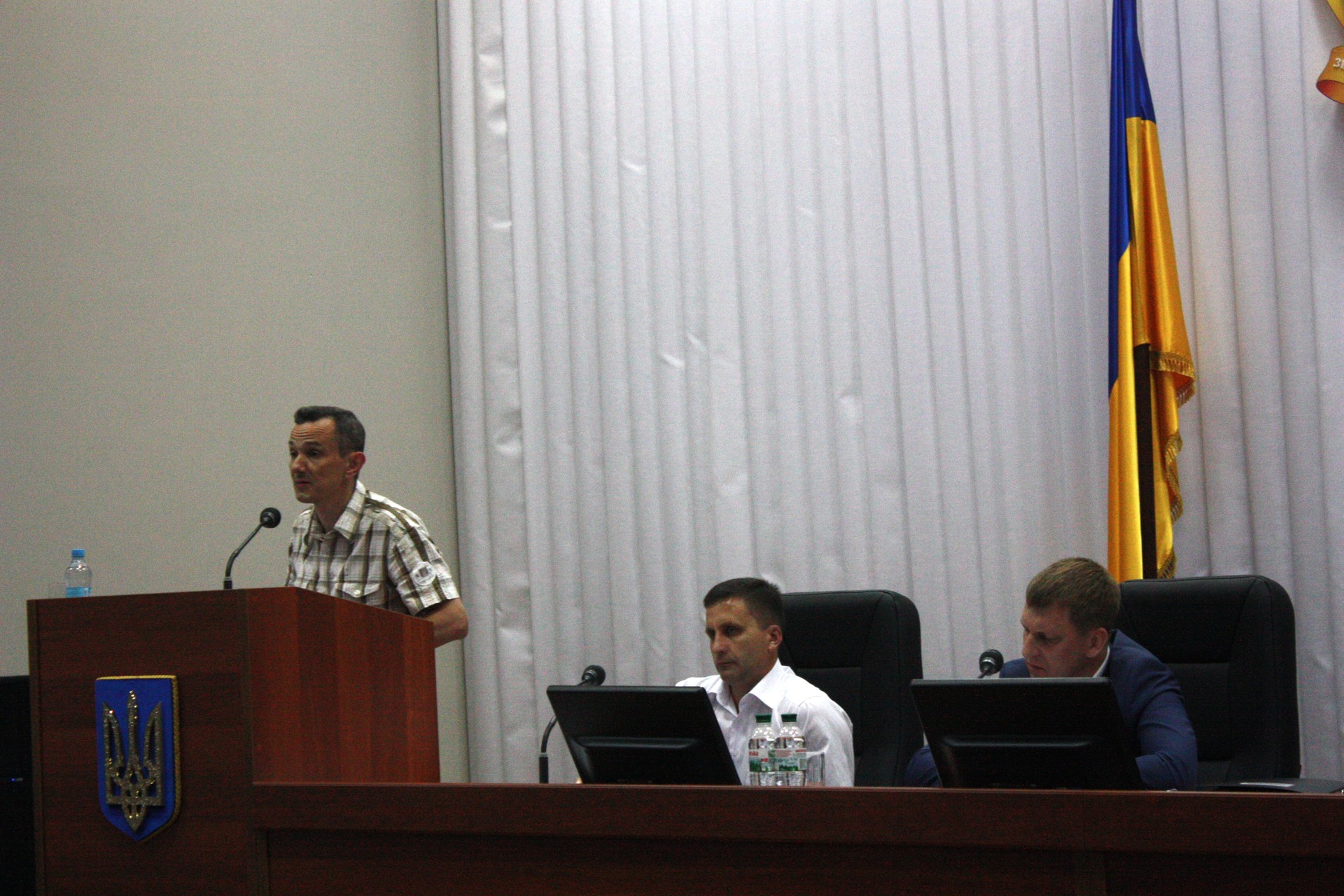 ремонты домов, зарплата мэра и коммунальная собственность: о чем еще говорили на сессии - изображение 1