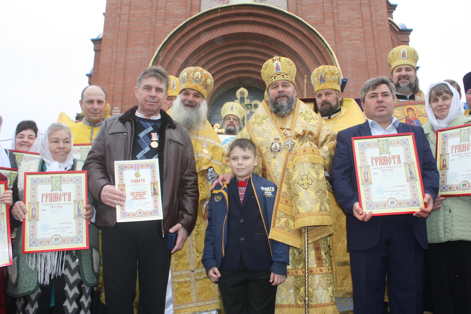 духовный подарок нашему городу: о престольном празднике в храме святого апостола и евангелиста иоанна богослова - изображение 4 духовный подарок нашему городу: о престольном празднике в храме святого апостола и евангелиста иоанна богослова - изображение 4