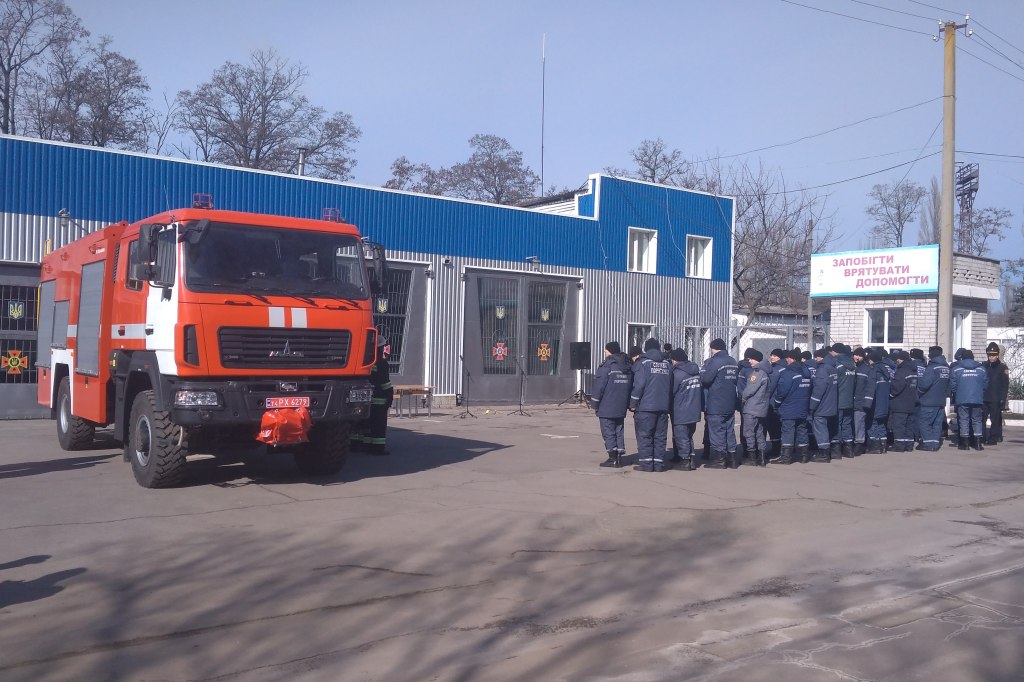 покровским спасателям презентовали новую машину - изображение 1 покровским спасателям презентовали новую машину - изображение 1