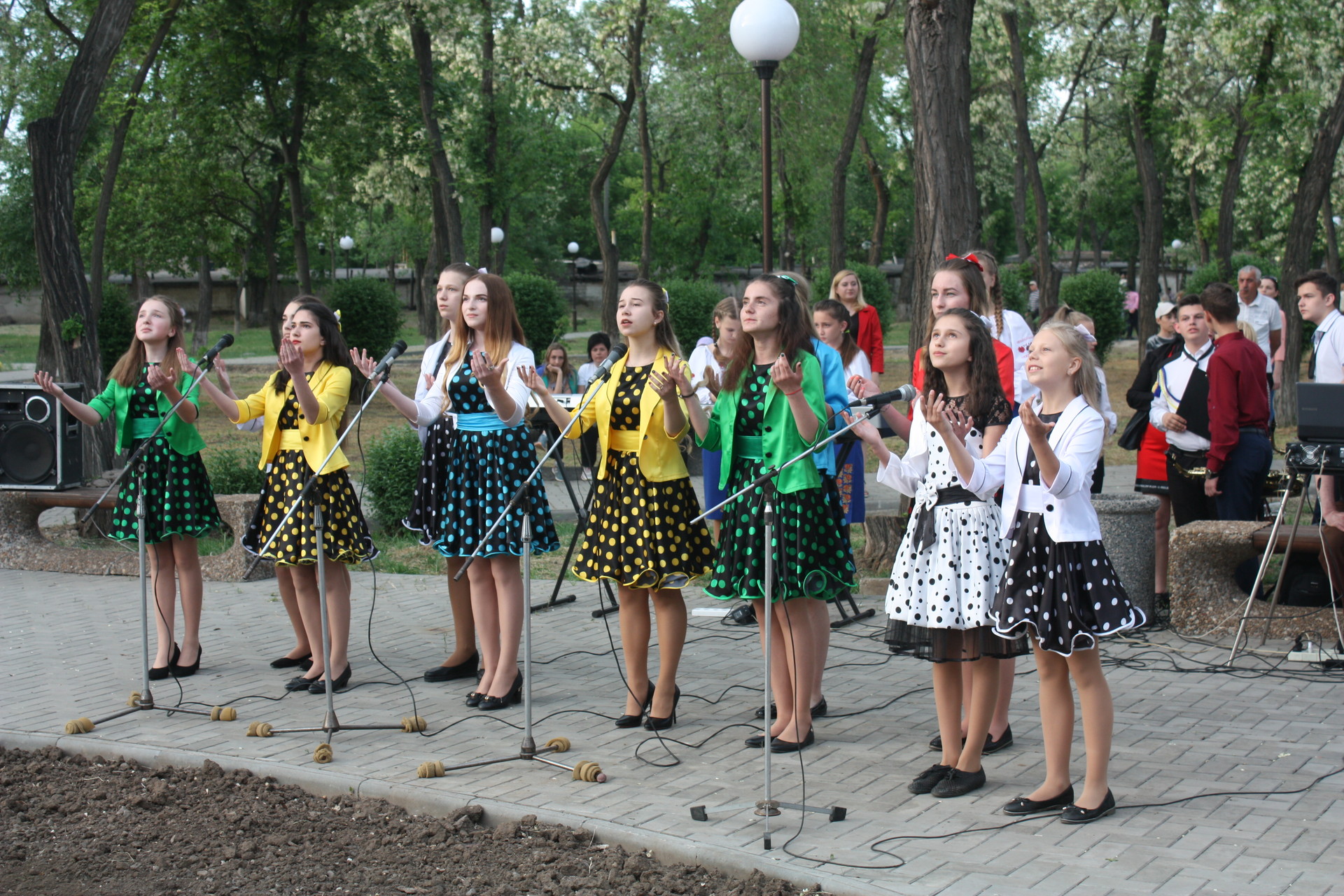 покров отметил день памяти и примирения и день победы над нацизмом во второй мировой войне (фото, видео) - изображение 11 покров отметил день памяти и примирения и день победы над нацизмом во второй мировой войне (фото, видео) - изображение 11