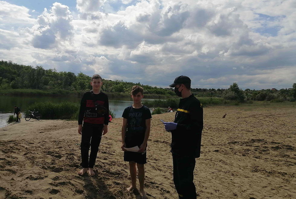 г. покров: сотрудники гсчс провели профилактическую работу по недопущению несчастных случаев на воде - изображение 3