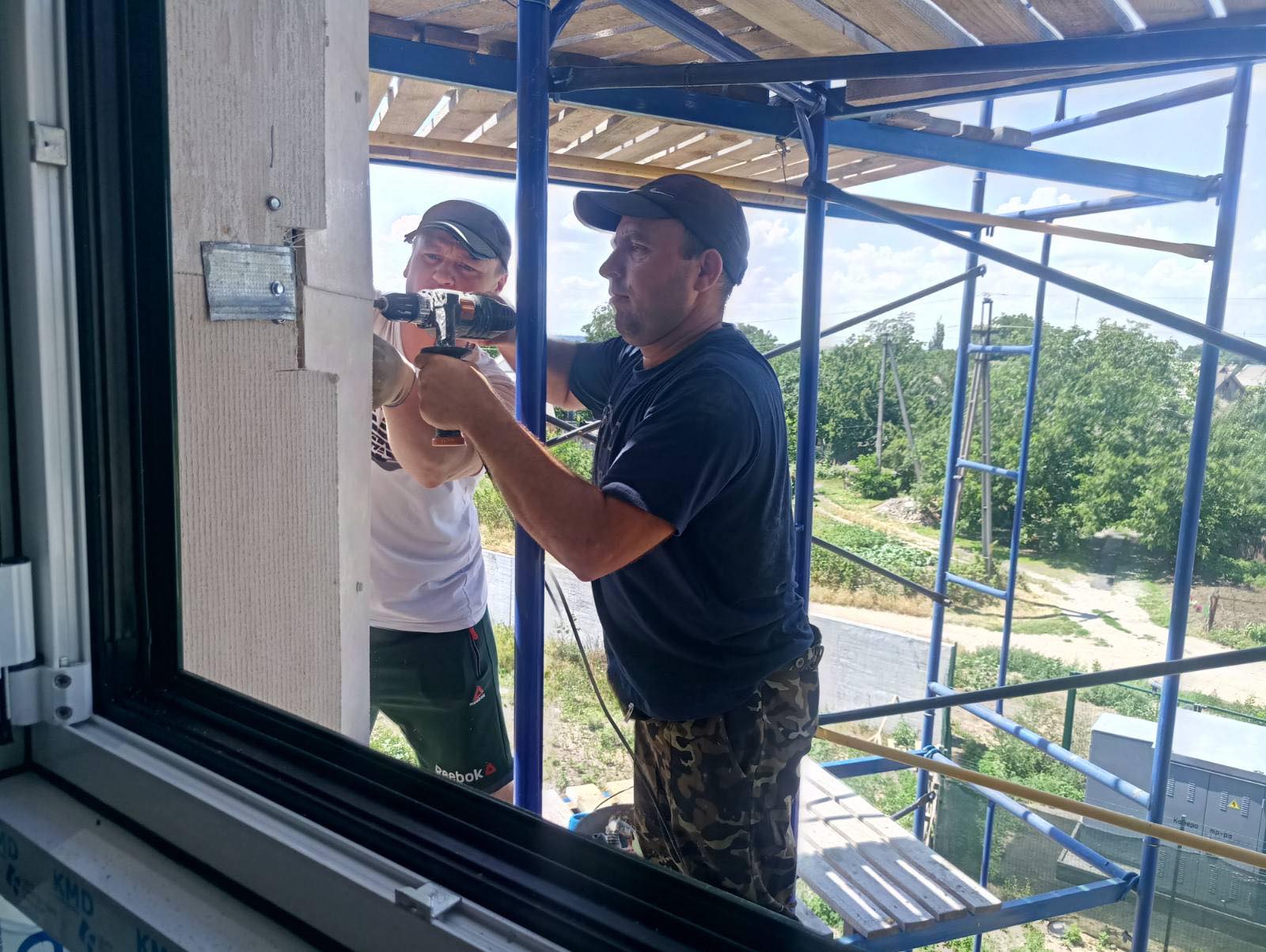 «велике будівництво»: у покровському дитсадку прокладають внутрішні комунікації та завершують гідроізоляцію покрівлі - зображення 4