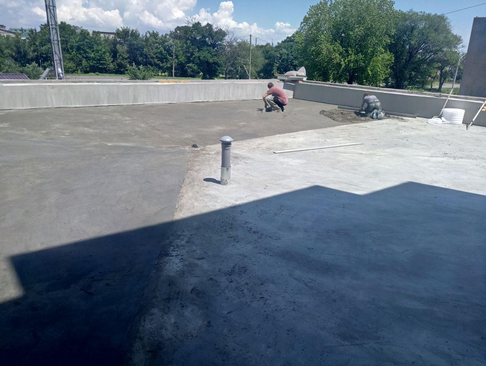 «велике будівництво»: у покровському дитсадку прокладають внутрішні комунікації та завершують гідроізоляцію покрівлі - зображення 7