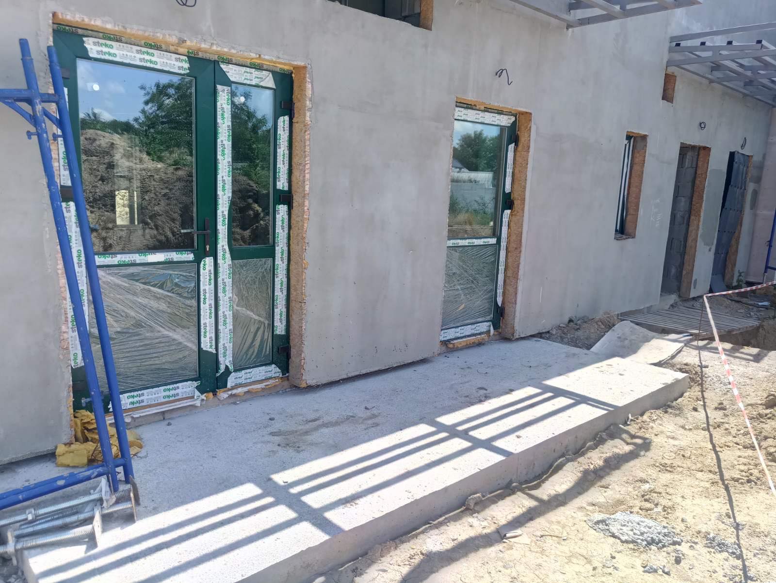 «велике будівництво»: у покровському дитсадку прокладають внутрішні комунікації та завершують гідроізоляцію покрівлі - зображення 2