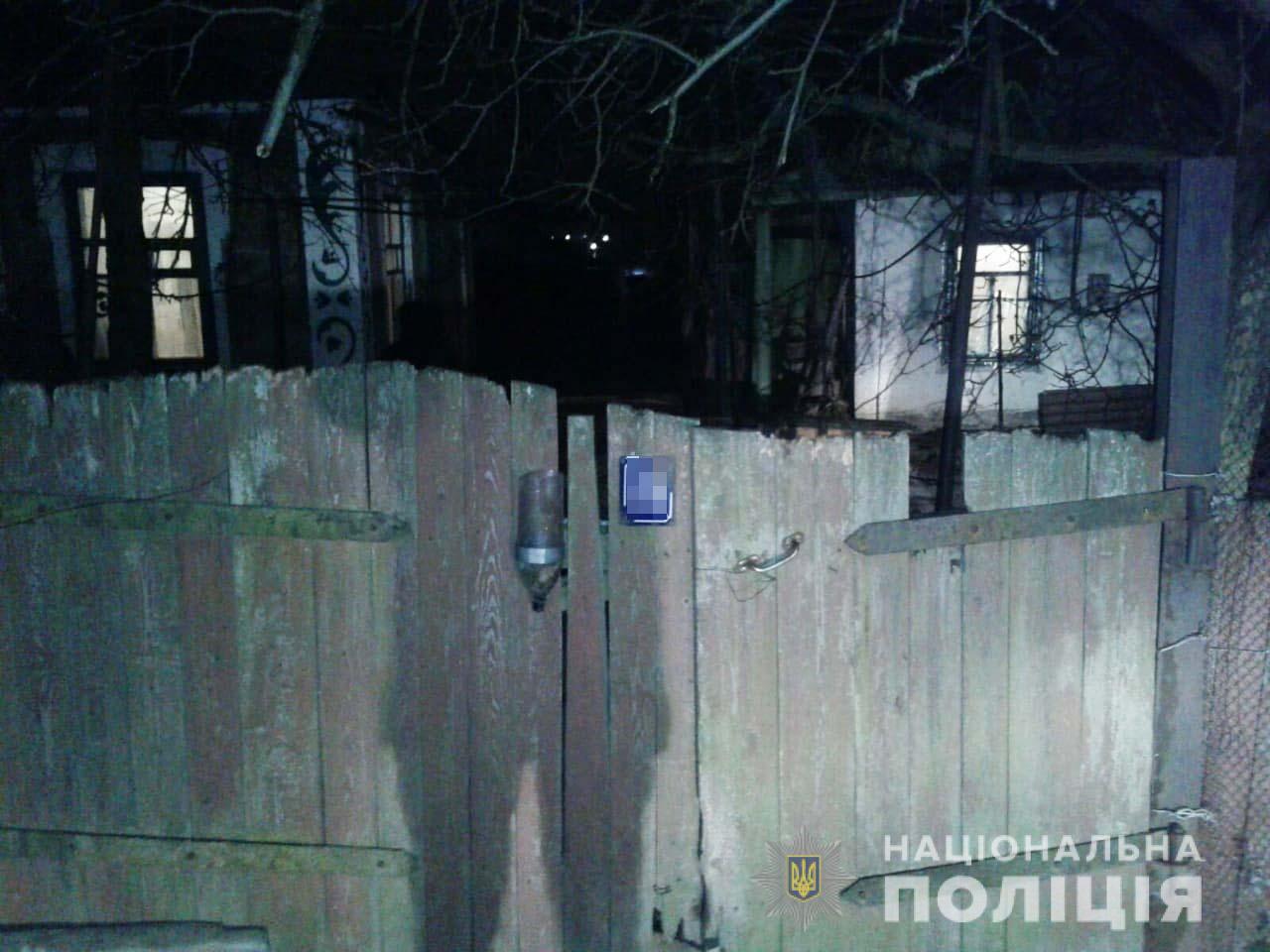 за розбійний напад на пенсіонерку поліцейські покрова затримали двох чоловіків - зображення 1 за розбійний напад на пенсіонерку поліцейські покрова затримали двох чоловіків - зображення 1