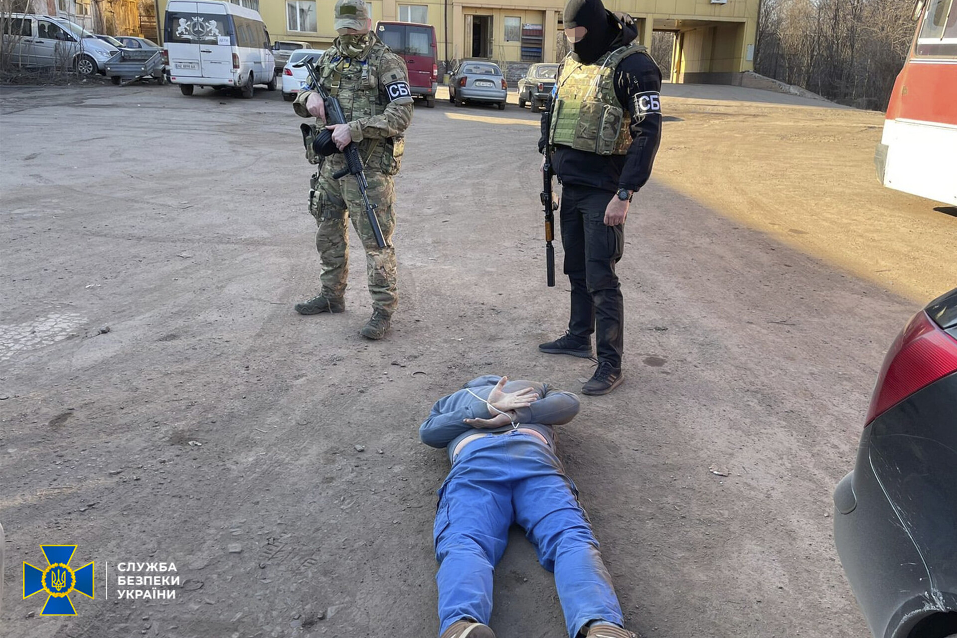 на дніпропетровщині сбу затримала чергового псевдоволонтера - зображення 1 на дніпропетровщині сбу затримала чергового псевдоволонтера - зображення 1