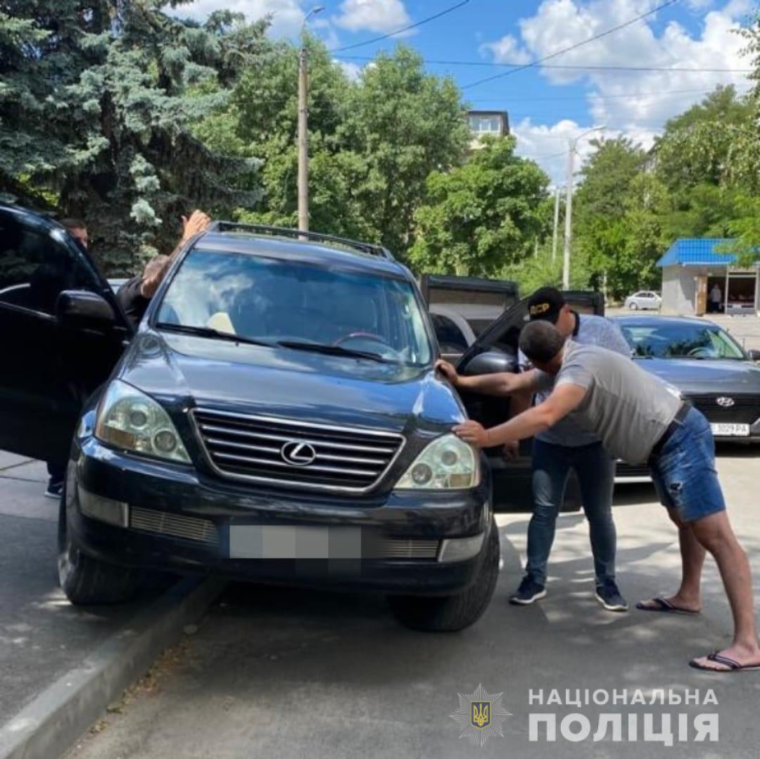 за розкрадання гуманітарної допомоги на суму понад 1 млн 350 тисяч гривень поліцейські дніпропетровської області затримали учасників злочинного угрупування - зображення 1